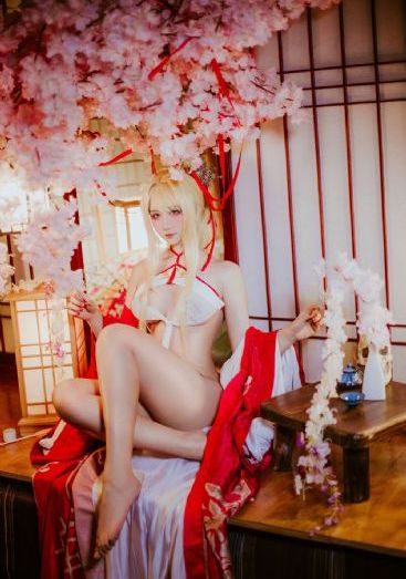 美女AV呻吟白浆喷水久久国产_BD高清迅雷在线观看