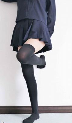 亚洲黄线免费_DVD高清迅雷在线观看