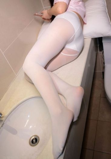 美女啪啪啪吹萧_超清动漫在线观看