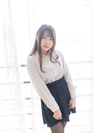 盘点憨憨女生的搞笑瞬间视频_1080迅雷电影在线