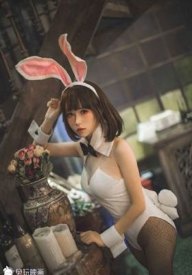 趁着漂亮女同学睡着偷强她_电视剧高清在线观看