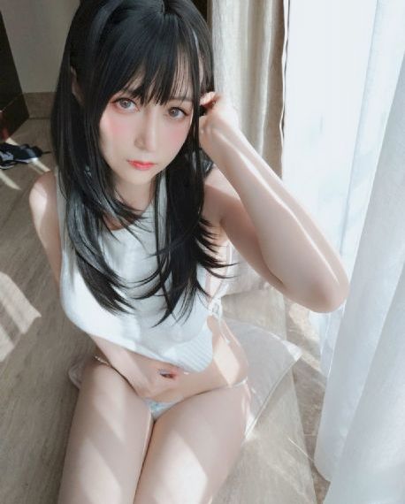 人妻每晚被公邻居侵犯系列_DVD国语在线观看